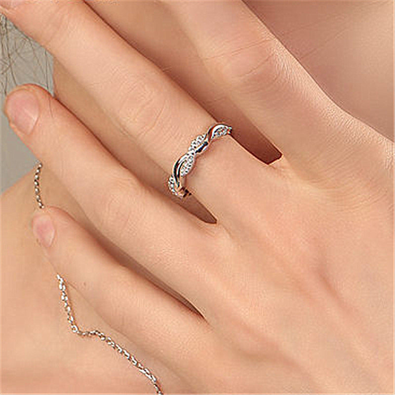 New Row Of Diamond Twist Ring Women Fashion